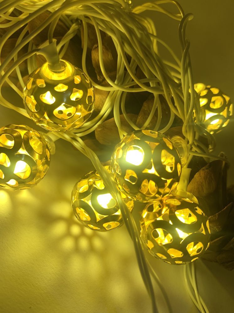     			SPARKWORLD Gold 3M String Light ( Pack of 1 )