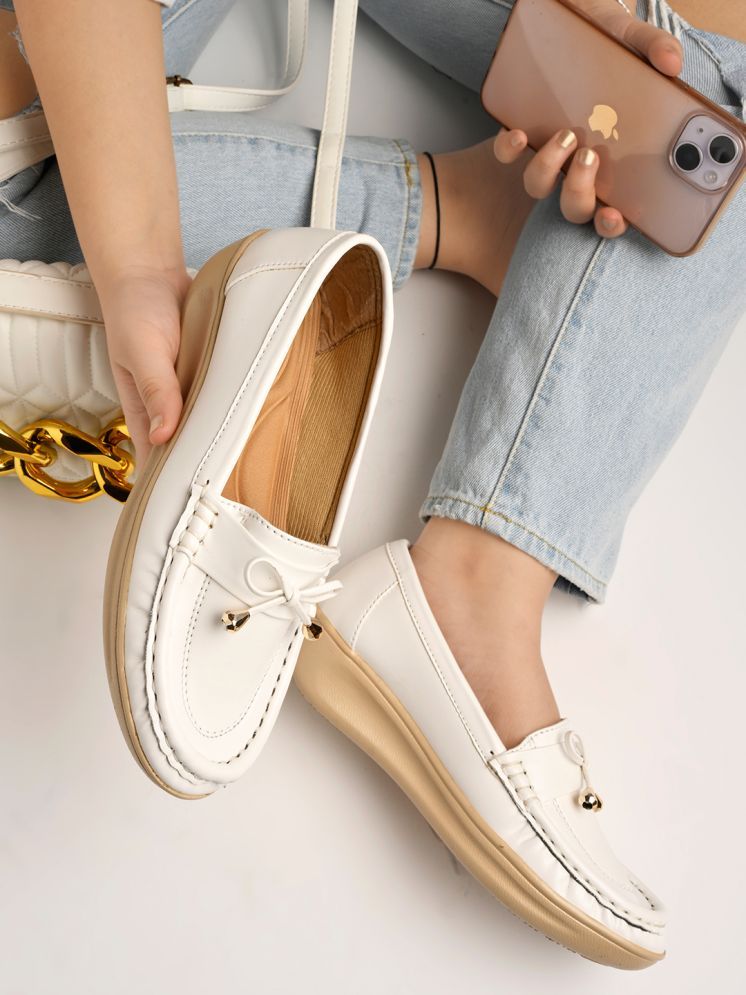     			Stylestry White Women's Loafers