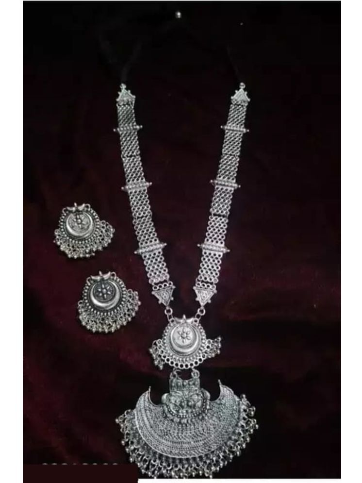     			Samridhi DC Silver Alloy Necklace Set ( Pack of 1 )