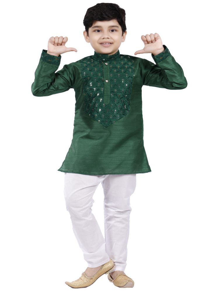     			s muktar garments Green Cotton Blend Boys ( Pack of 1 )