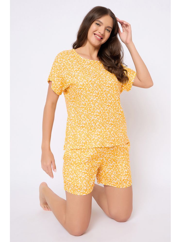     			Clovia Yellow Rayon Women's Nightwear Nightsuit Sets ( Pack of 1 )