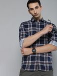 The Indian Garage Co Men Navy Blue & White Slim Fit Tartan Checks Checked Casual Shirt