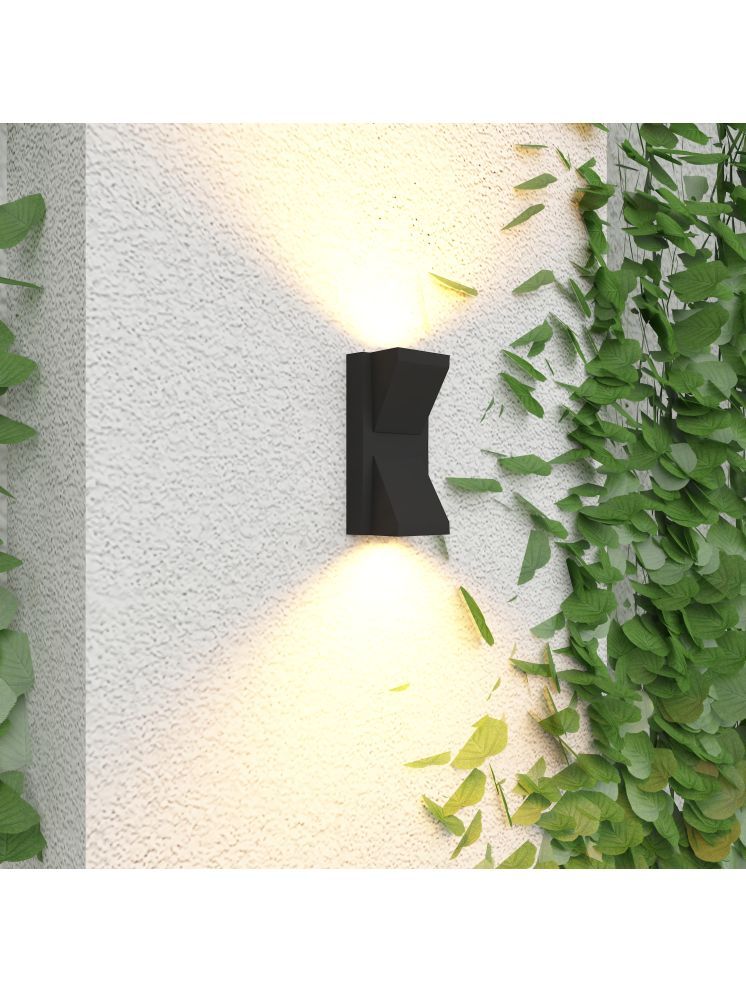     			SPARKWORLD Outdoor Wall lights Cool Day Light - Pack of 1