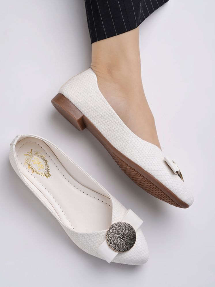     			Stylestry White Women's Casual Ballerinas