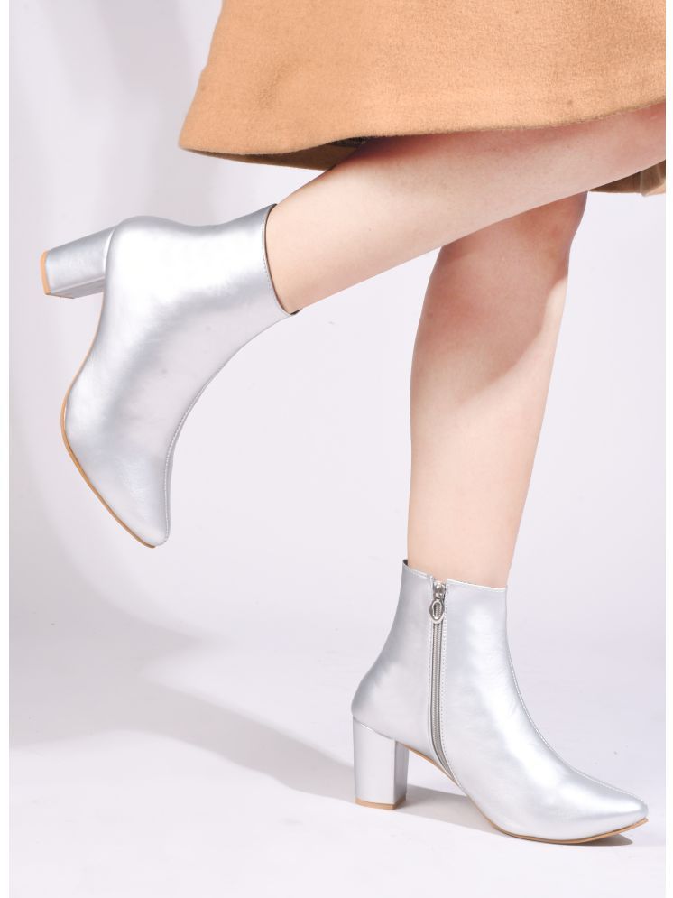     			JM Looks Silver Women's Ankle Length Boots