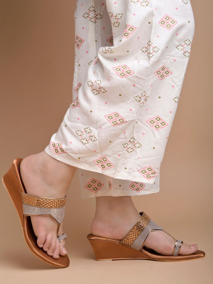     			Shoetopia Embellished Ethnic Copper Wedges For Girls