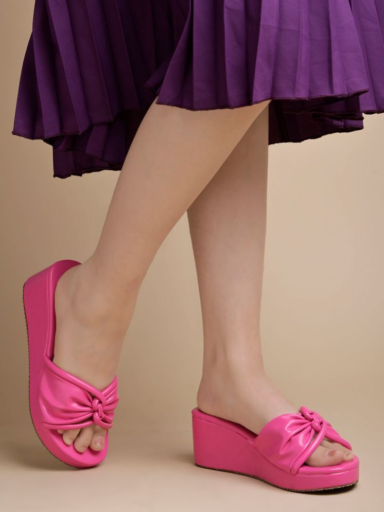     			Shoetopia Stylish Crisscross Pink Wedges for Girls