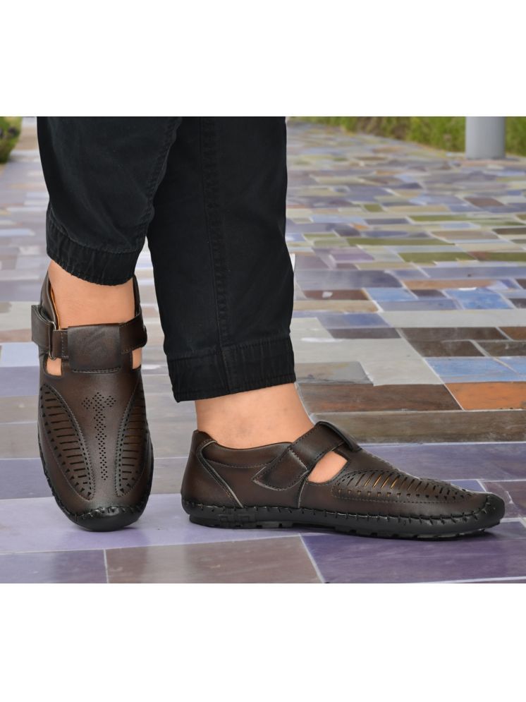     			Bucik - Brown Men's Sandals